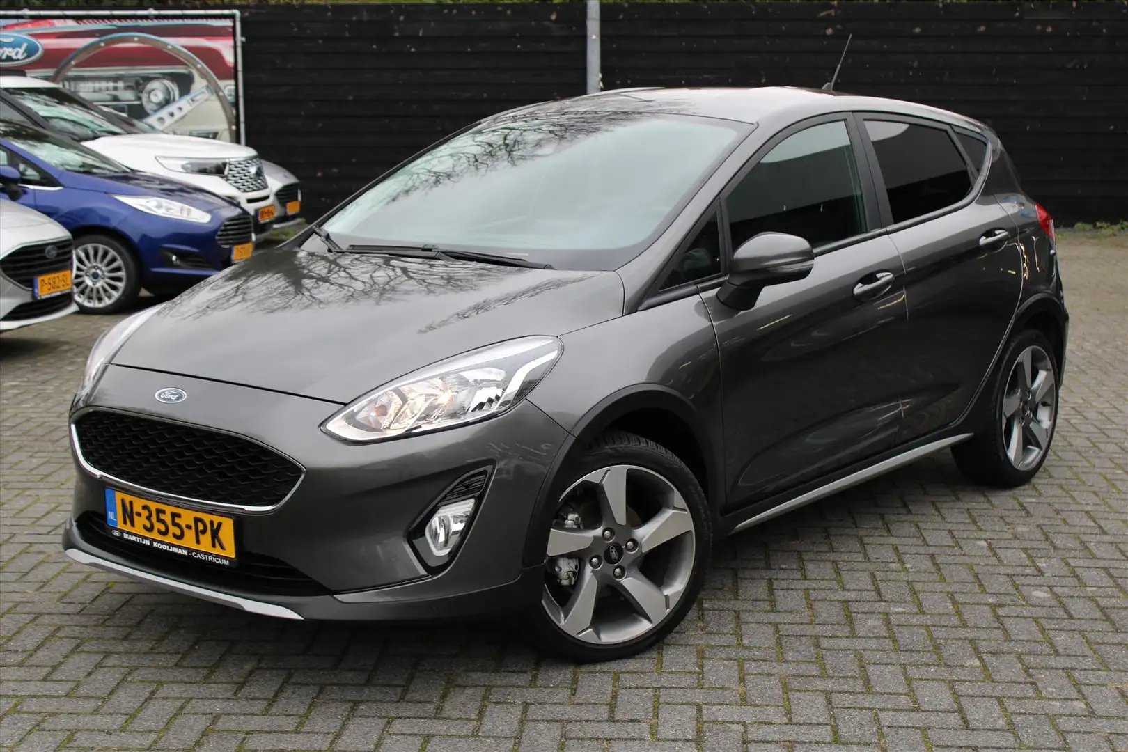 Ford Fiesta 1.0 EcoBoost 100pk 5dr Active Grijs - 1