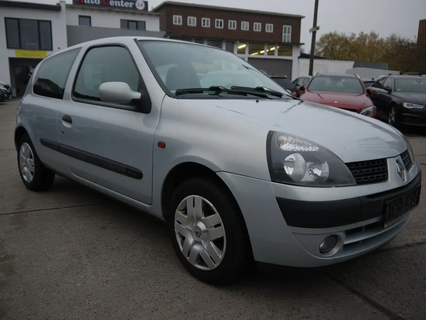 Renault Clio 1.2 16V - 1