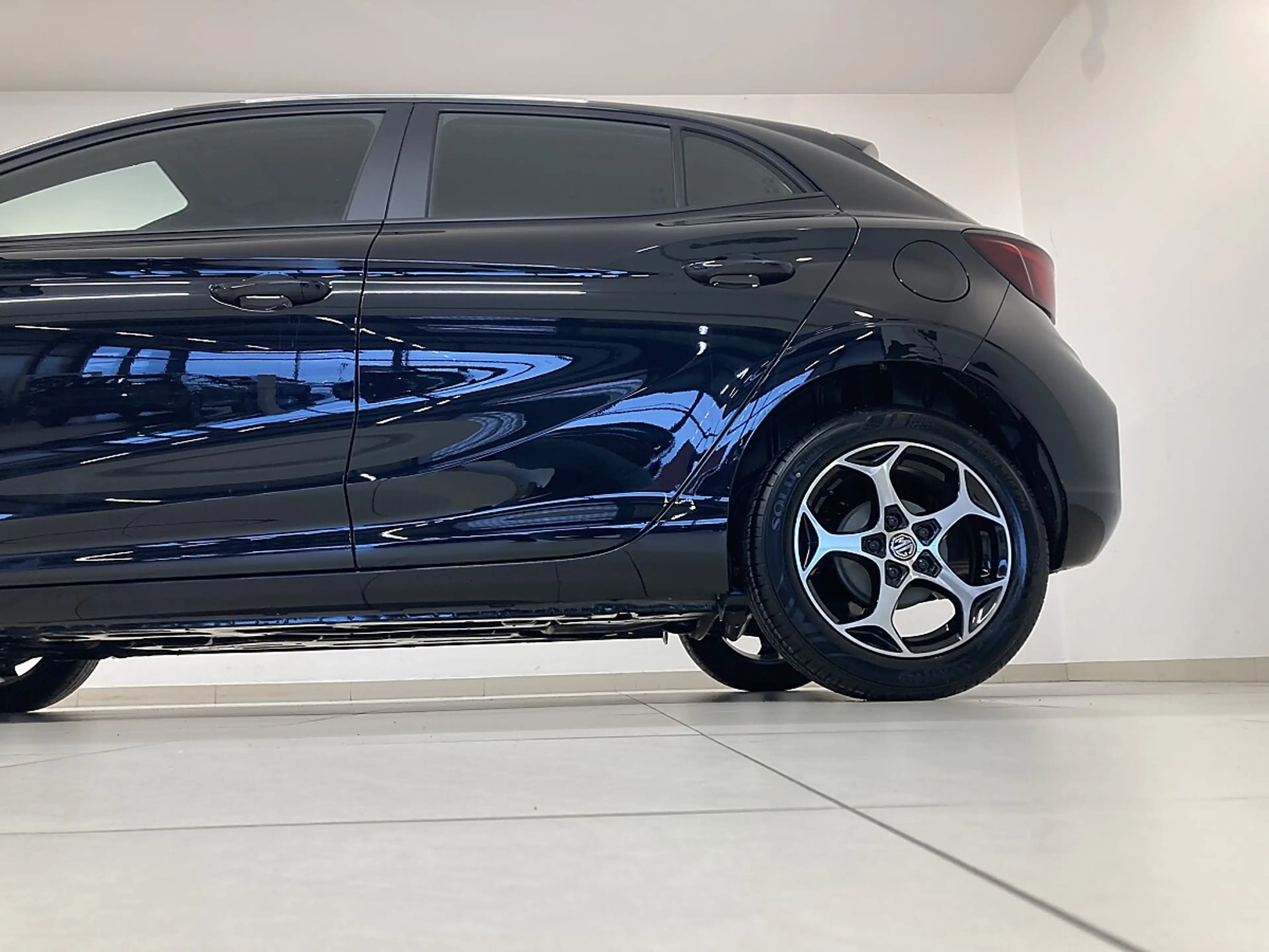 MG MG3 Comfort-Ausstattung  4.Zylinder — photo 10