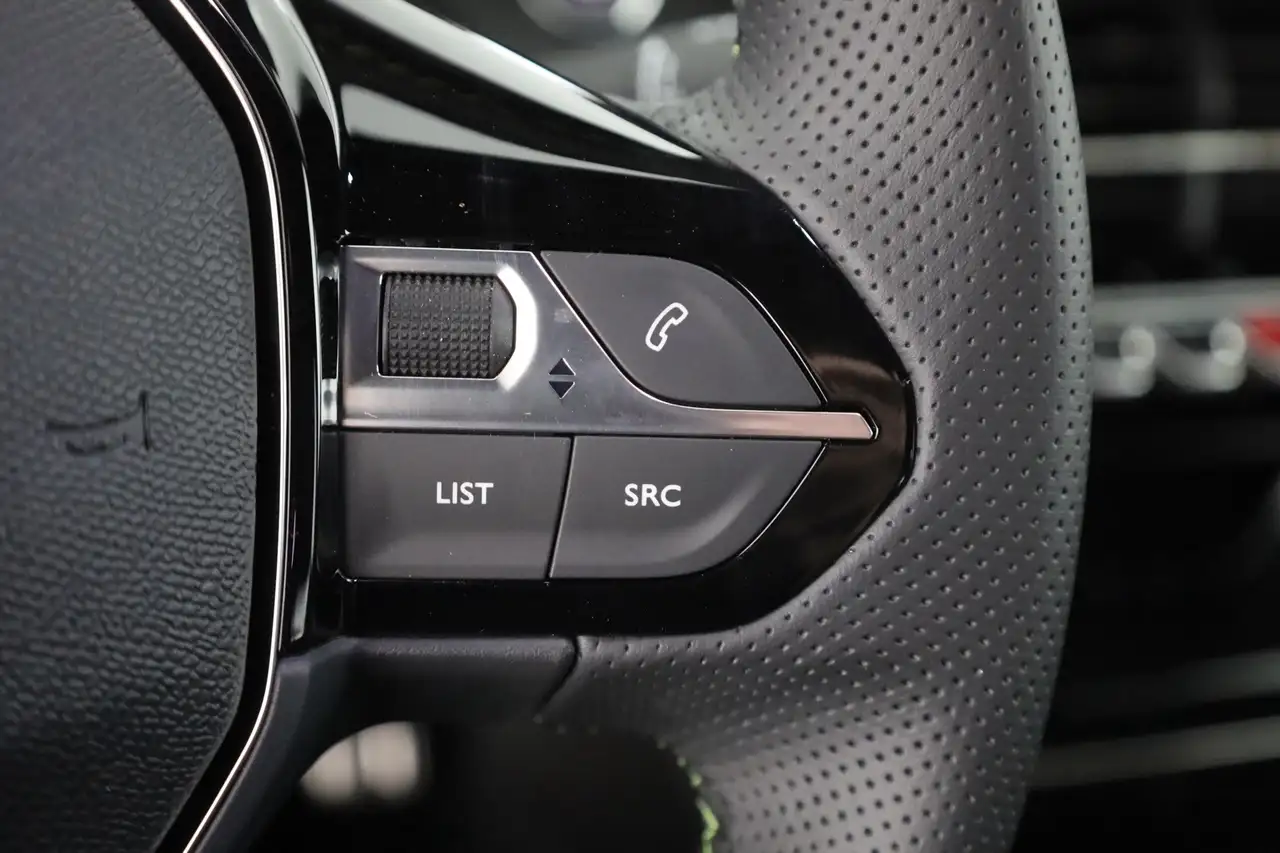 Peugeot 2008 GT 1.2 Hybrid 145 Aut. LED ACC Navi, миниатюра 17