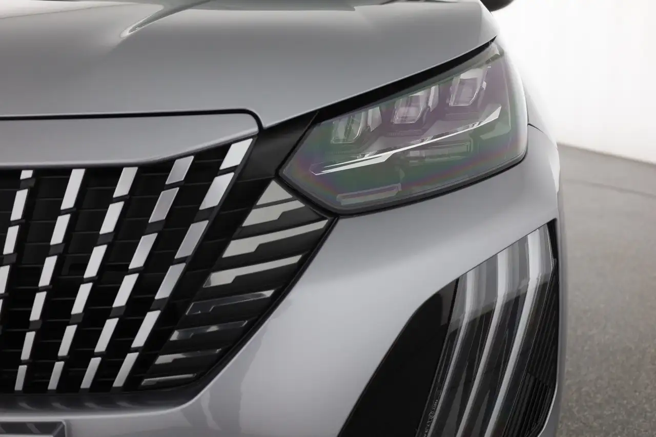 Peugeot 2008 GT 1.2 Hybrid 145 Aut. LED ACC Navi, миниатюра 27