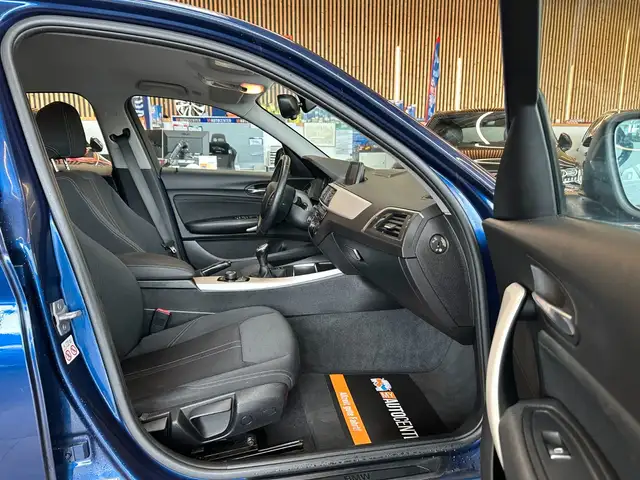 BMW 1 Series view 27