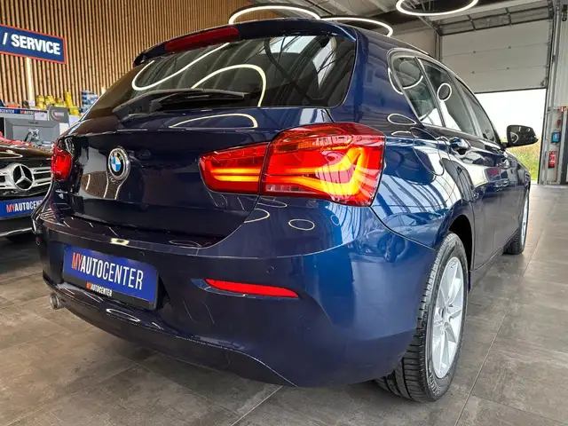 BMW 1 Series view 2