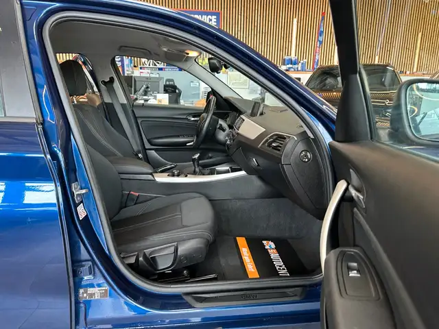 BMW 1 Series view 29