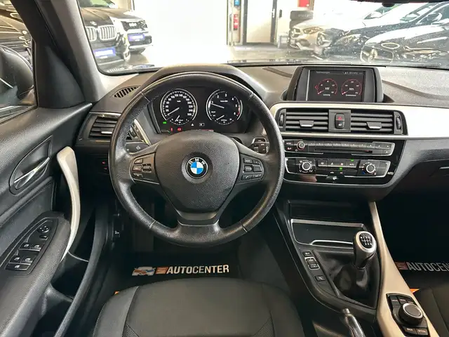 BMW 1 Series view 26
