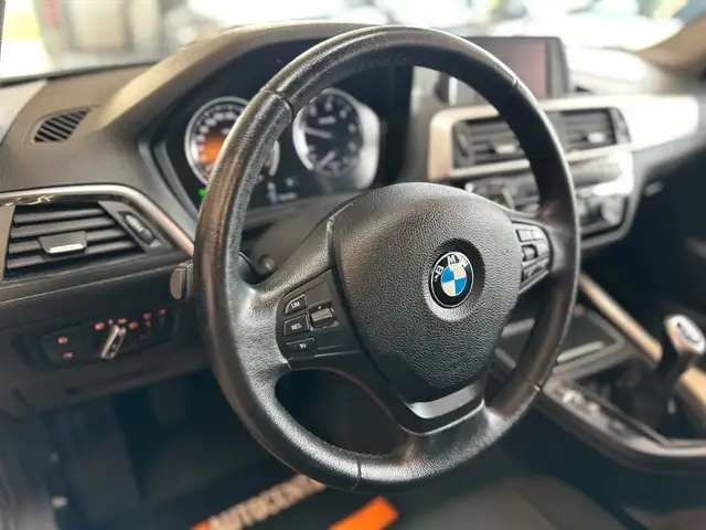 BMW 1 Series view 12