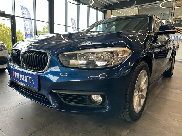 BMW 1 Series view 4