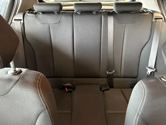 BMW 1 Series view 13