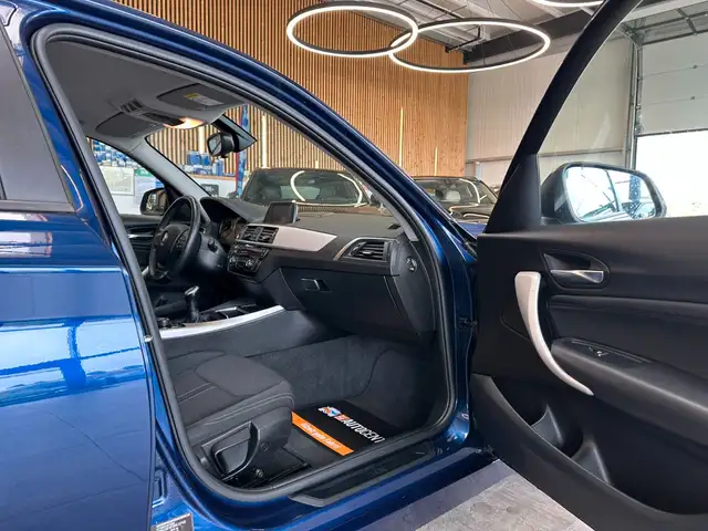 BMW 1 Series view 28