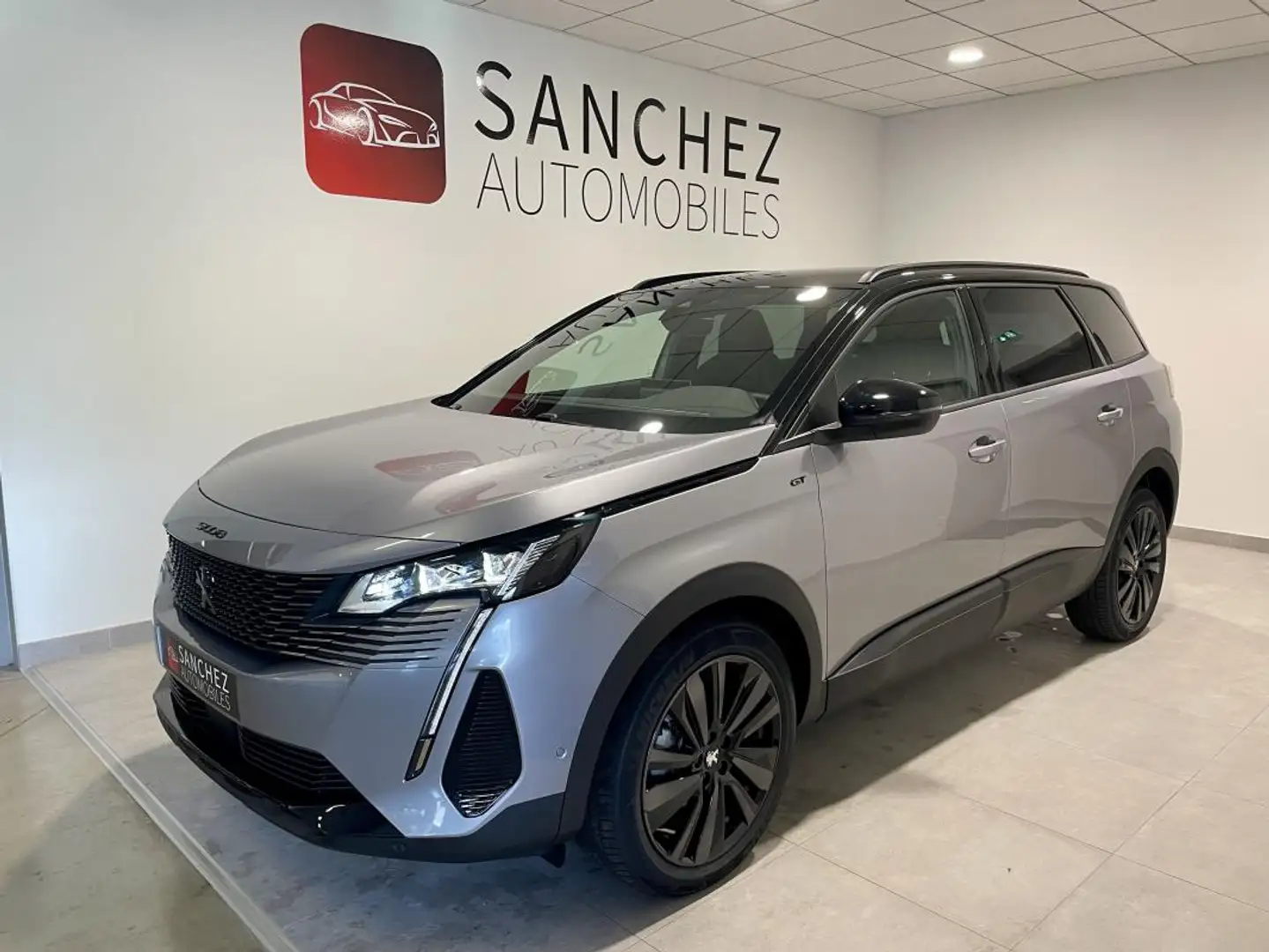 Peugeot 5008 II (2) 1.5 BLUEHDI 130 EAT8 GT Gris - 1