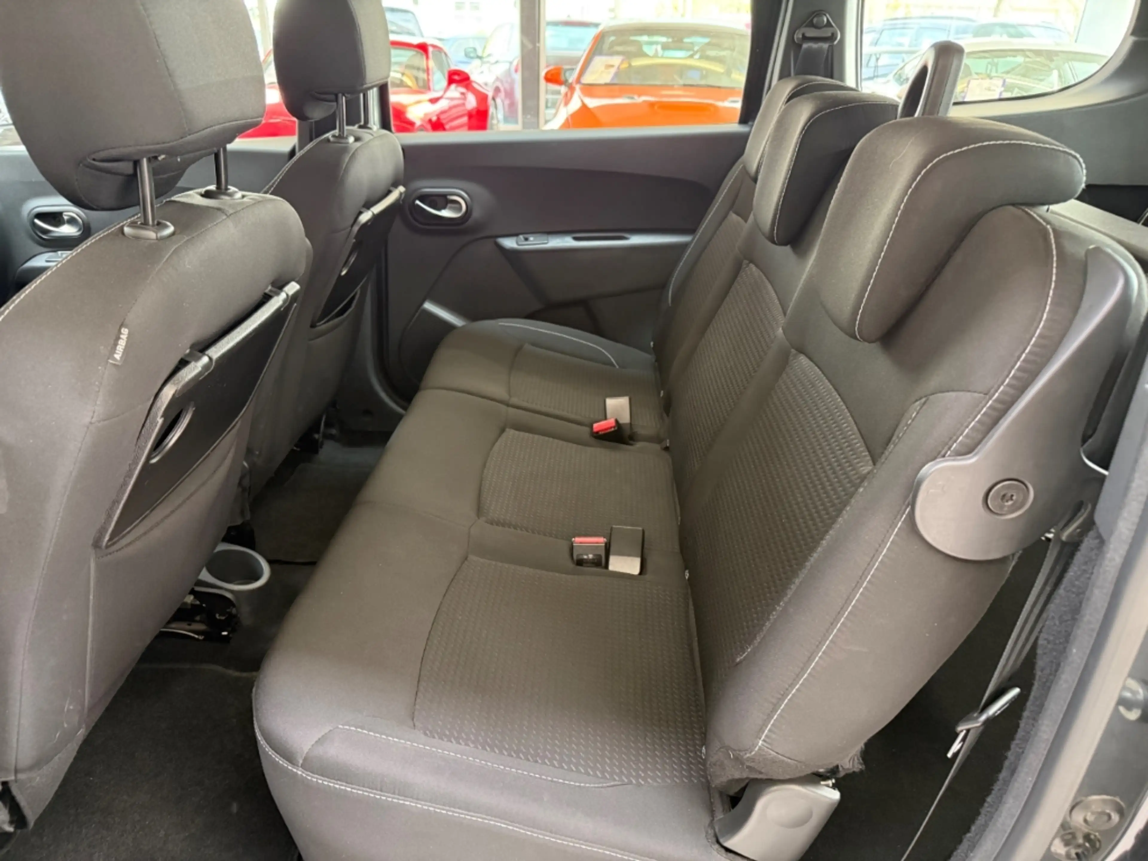 Dacia Lodgy Comfort 1.Hand Temp Berganfahrass. GA Speedlimiter — photo 14