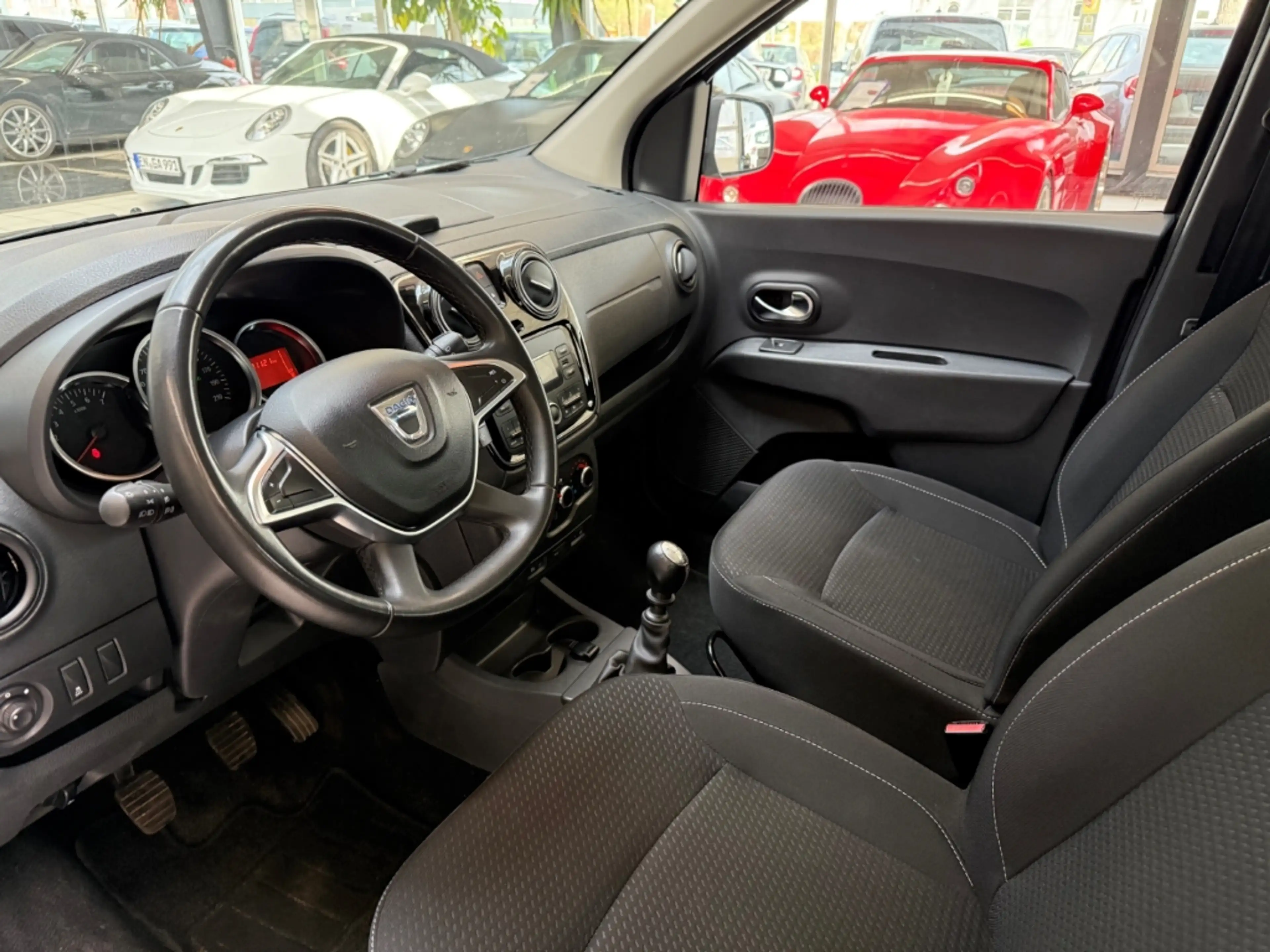 Dacia Lodgy Comfort 1.Hand Temp Berganfahrass. GA Speedlimiter — photo 9