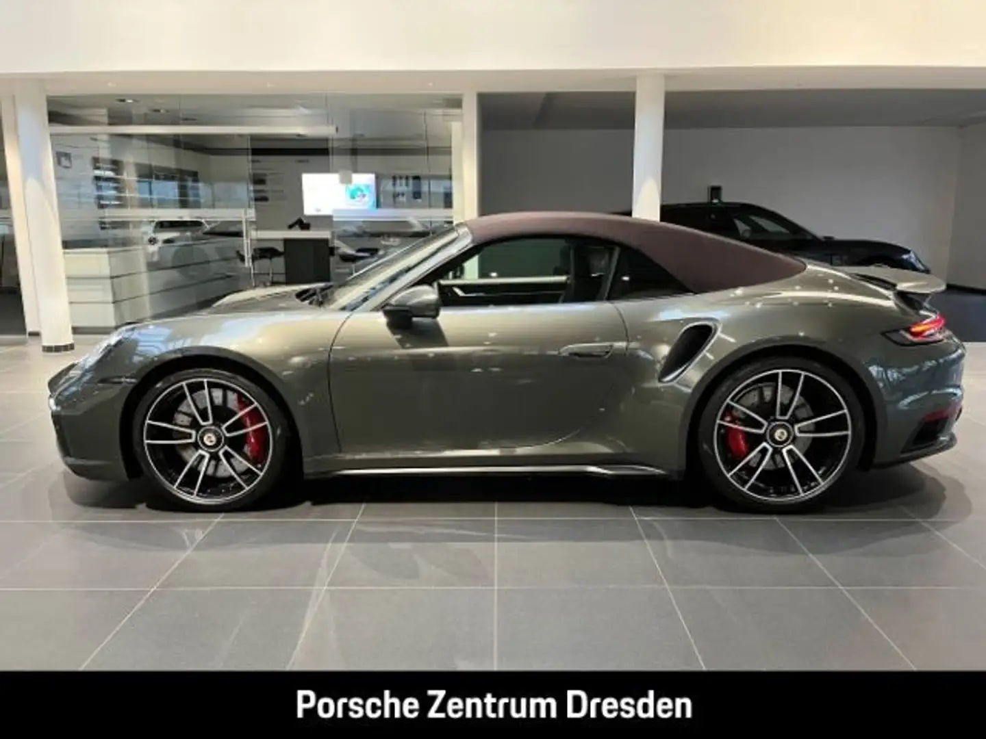 Porsche 992 (911) Turbo Cabriolet*Burmester*Sitzbelü. Grün - 2