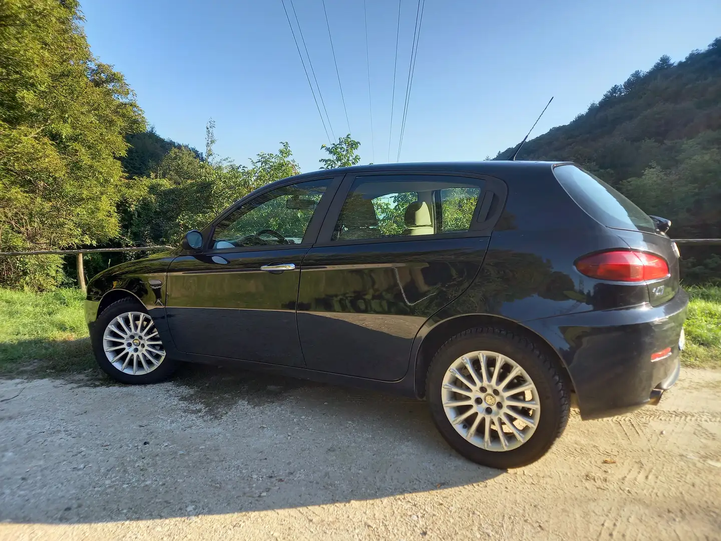 Alfa Romeo 147 1.6 Twin Spark 120cv GPL Černá - 2