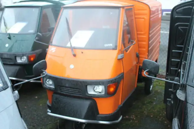 Piaggio Ape 50 Kasten LED Frontbügel SOFORT !!
