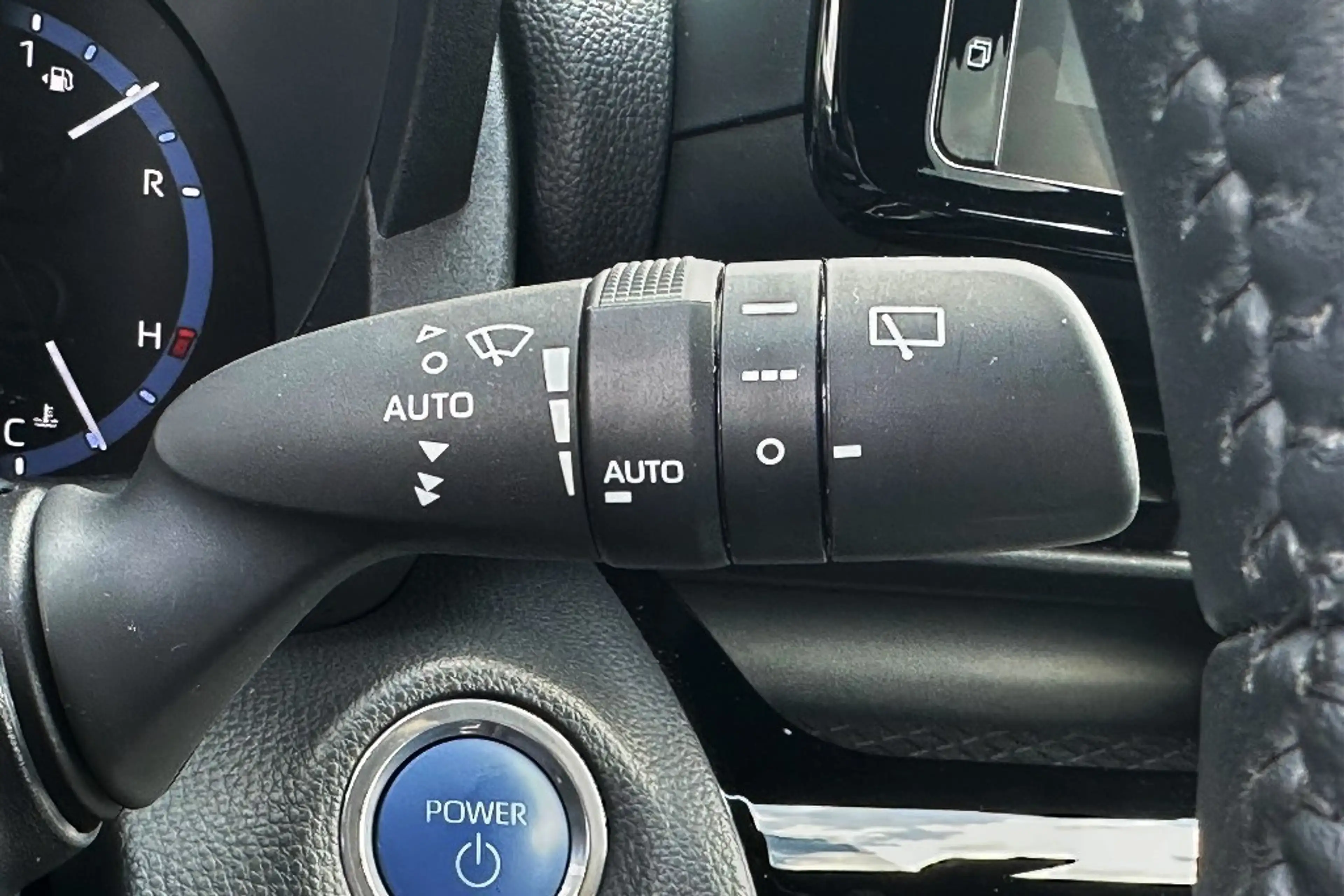 Toyota Yaris Cross 1.5 Hybrid Dynamic Safety + Winter-Pakket — photo 22