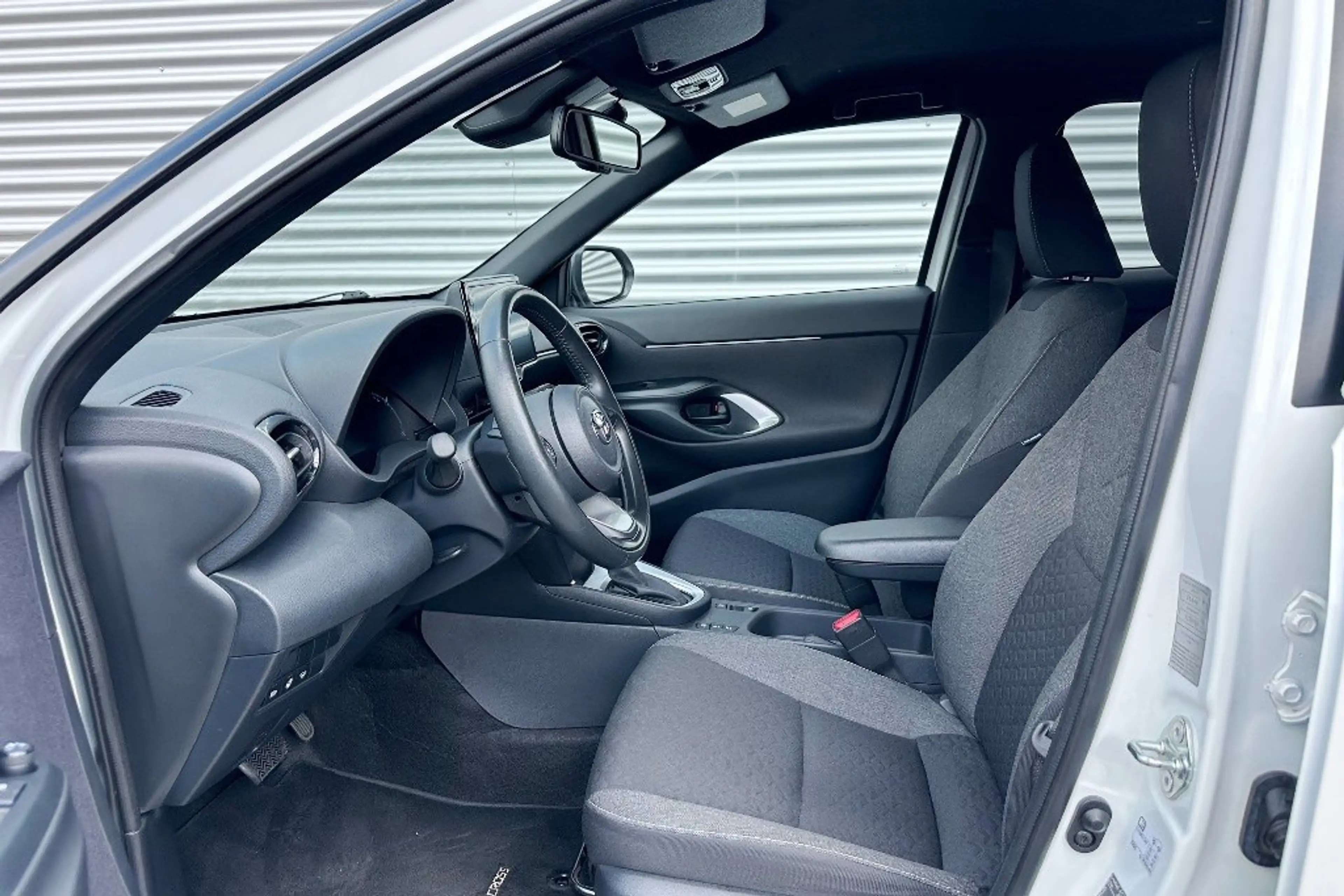 Toyota Yaris Cross 1.5 Hybrid Dynamic Safety + Winter-Pakket — photo 5