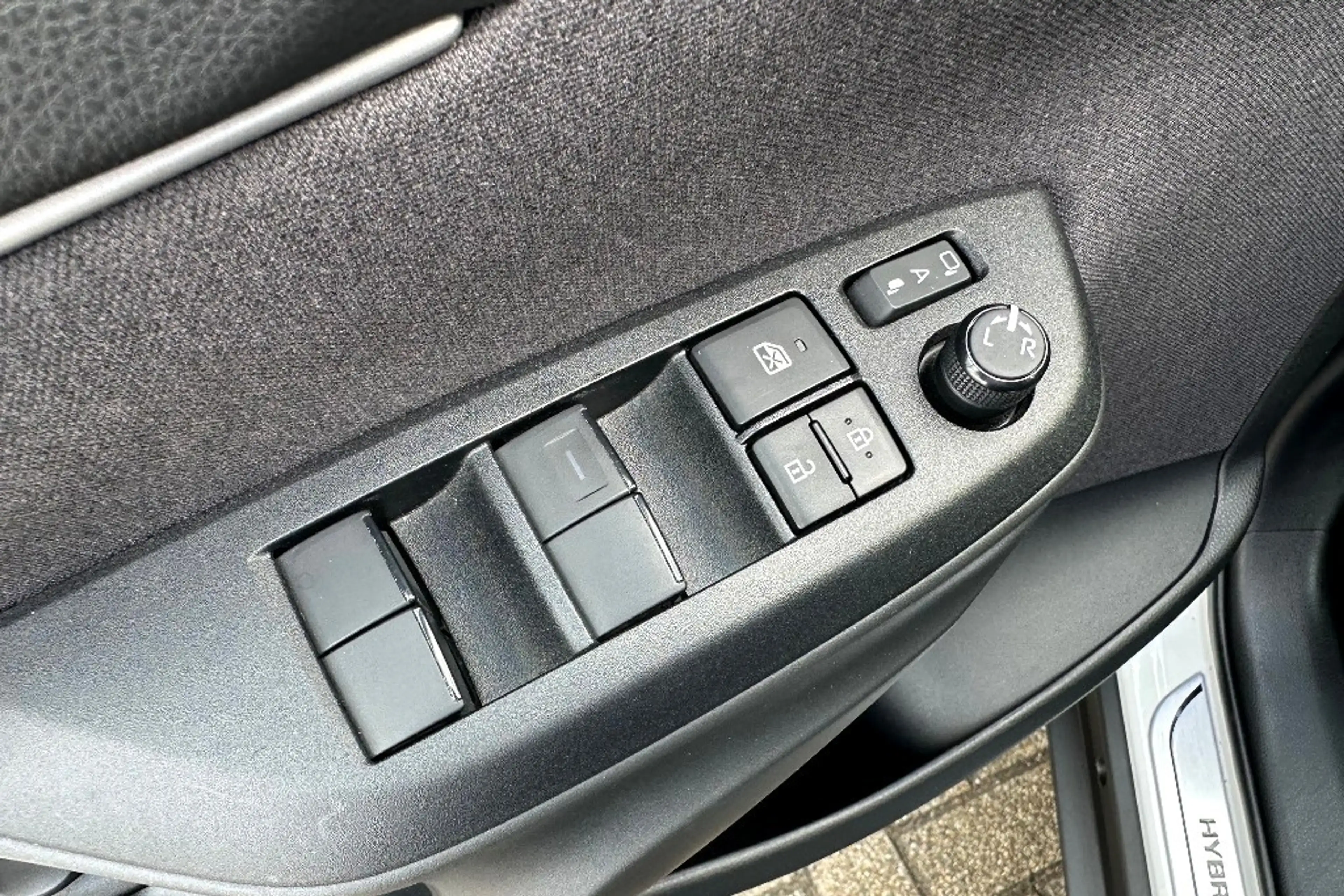 Toyota Yaris Cross 1.5 Hybrid Dynamic Safety + Winter-Pakket — photo 24