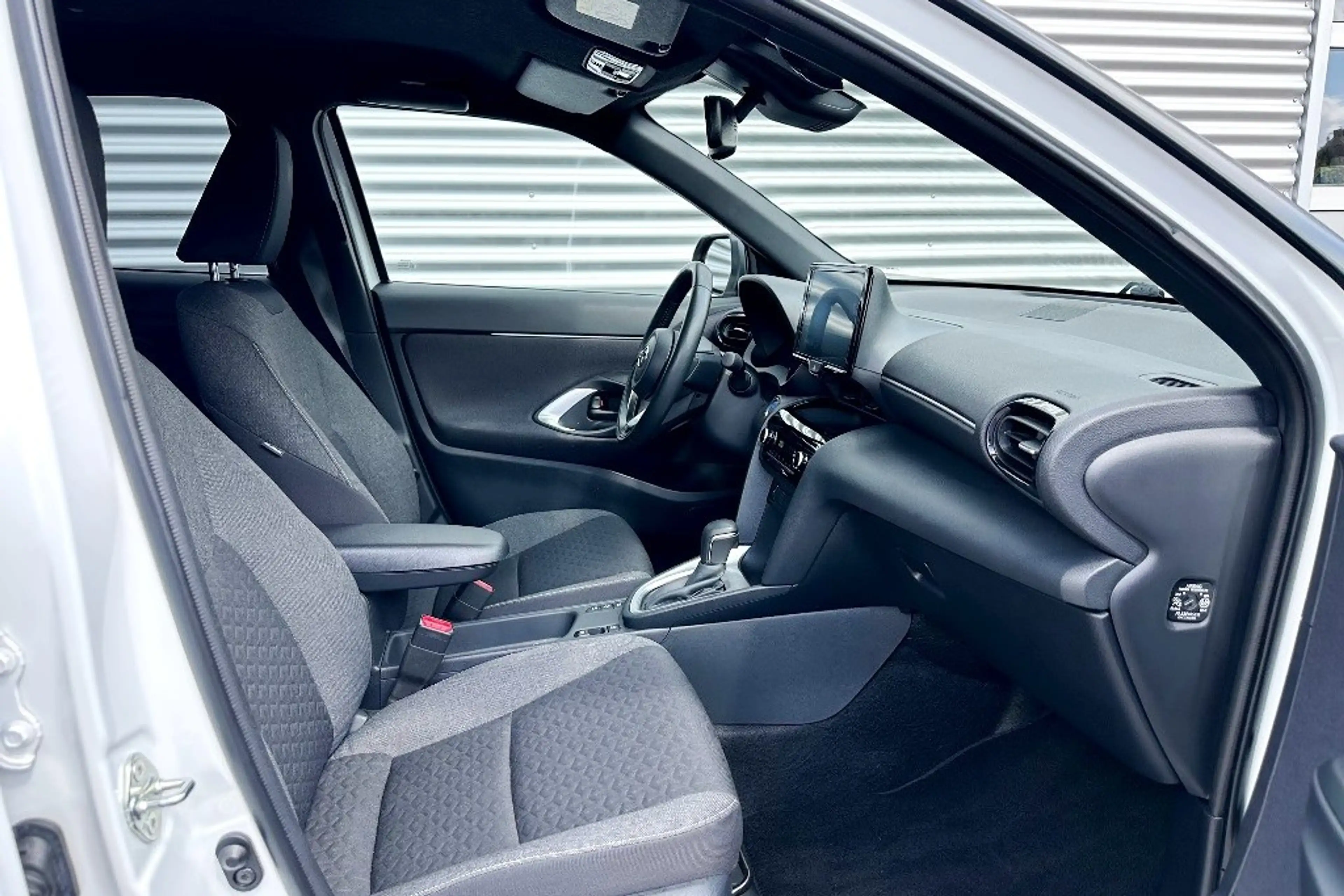 Toyota Yaris Cross 1.5 Hybrid Dynamic Safety + Winter-Pakket — photo 4