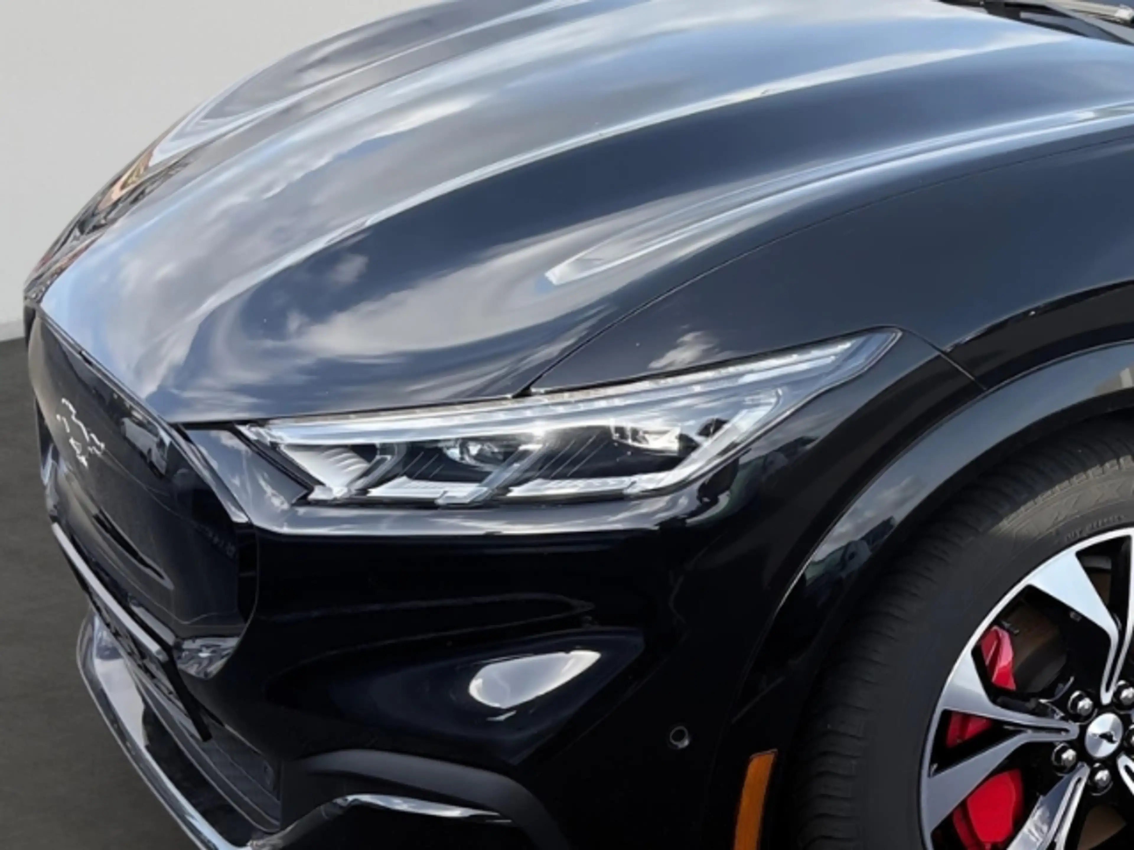 Ford Mustang Mach-E Premium AWD 75kWh *Technologie-Paket* — photo 7