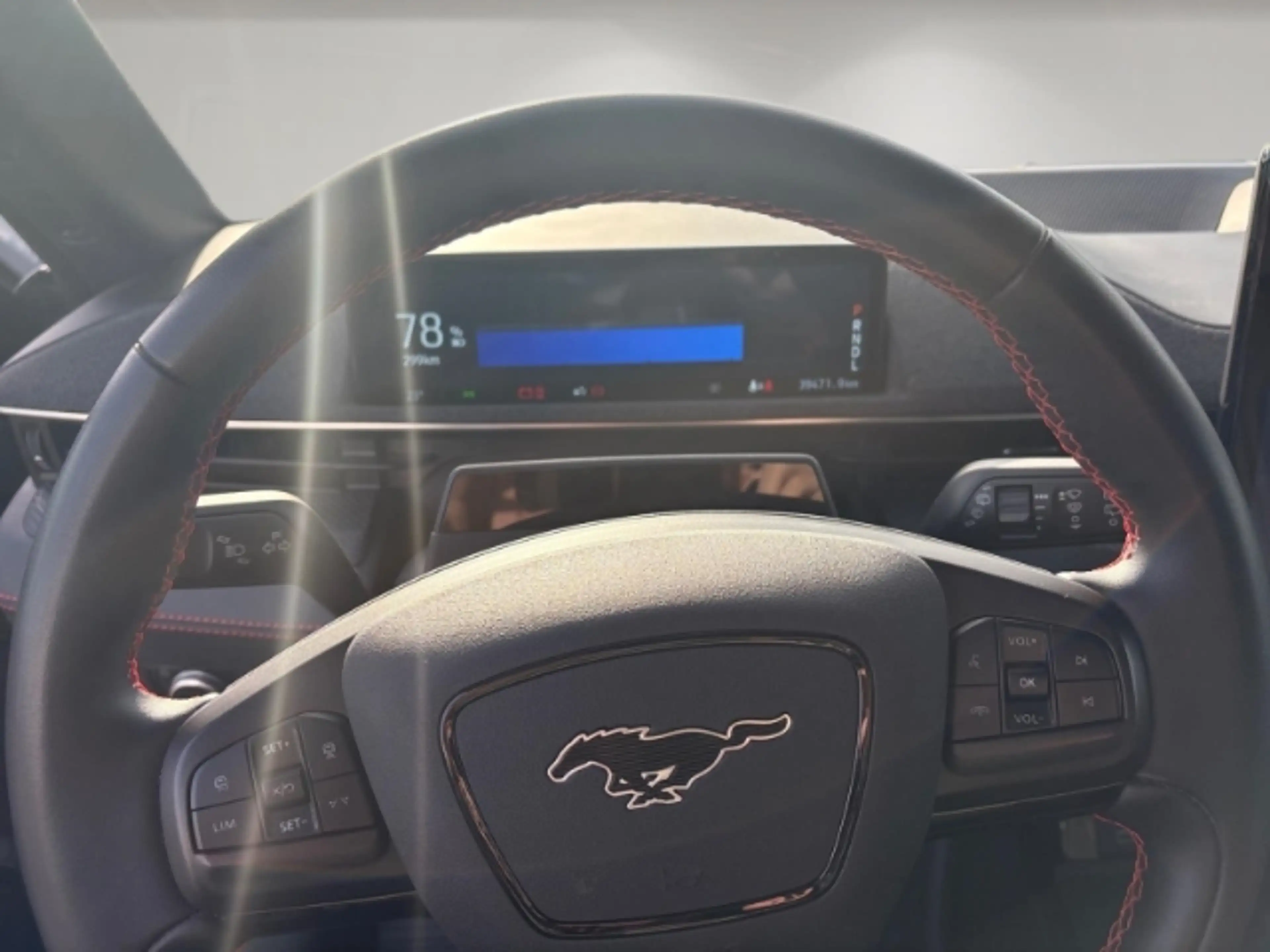 Ford Mustang Mach-E Premium AWD 75kWh *Technologie-Paket* — photo 10
