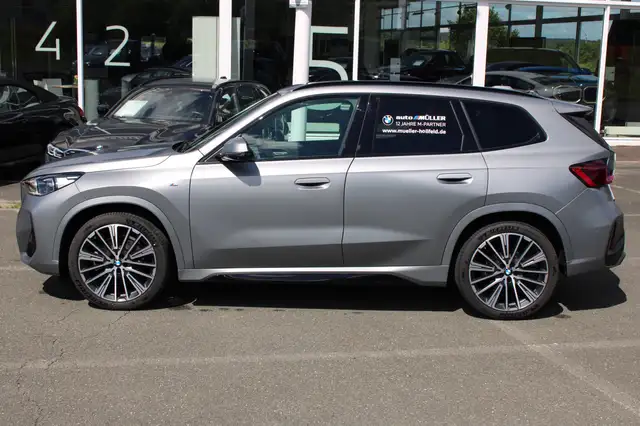 BMW X1 view 4
