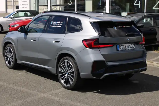 BMW X1 view 5