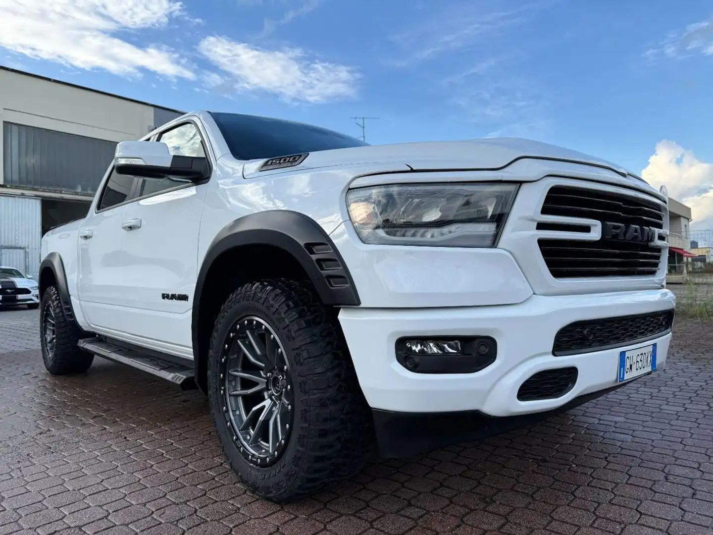 RAM 1500 4x4 5.7  SPORT  NIGHT EDITION - GPL - NAVI 12 " Bianco - 2