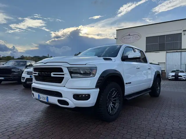 RAM 1500 4x4 5.7  SPORT  NIGHT EDITION - GPL - NAVI 12 "