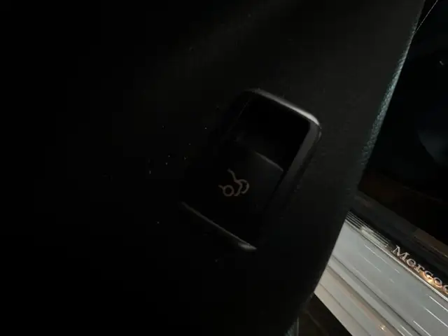 Mercedes-Benz Cla view 13