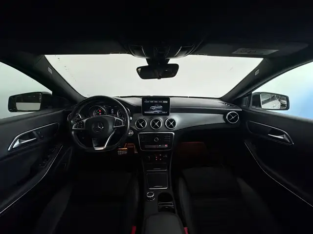 Mercedes-Benz Cla view 26