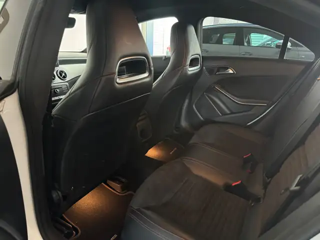 Mercedes-Benz Cla view 25