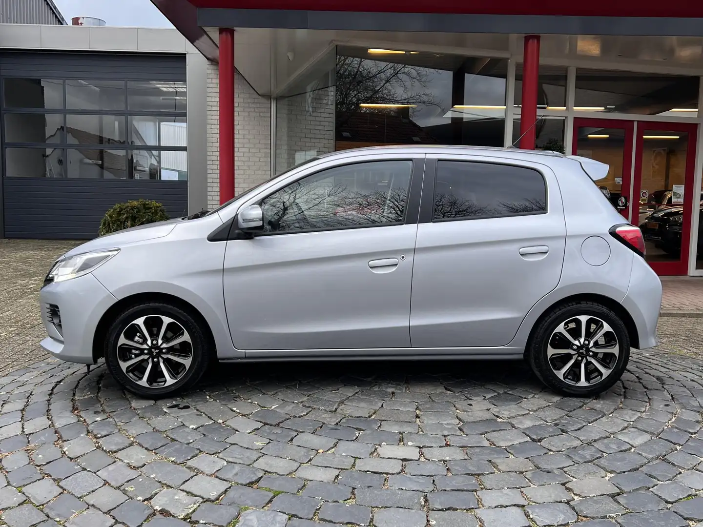 Mitsubishi Space Star 1.2 Instyle | Leder | Carplay | Camera | All-in ri Grijs - 2