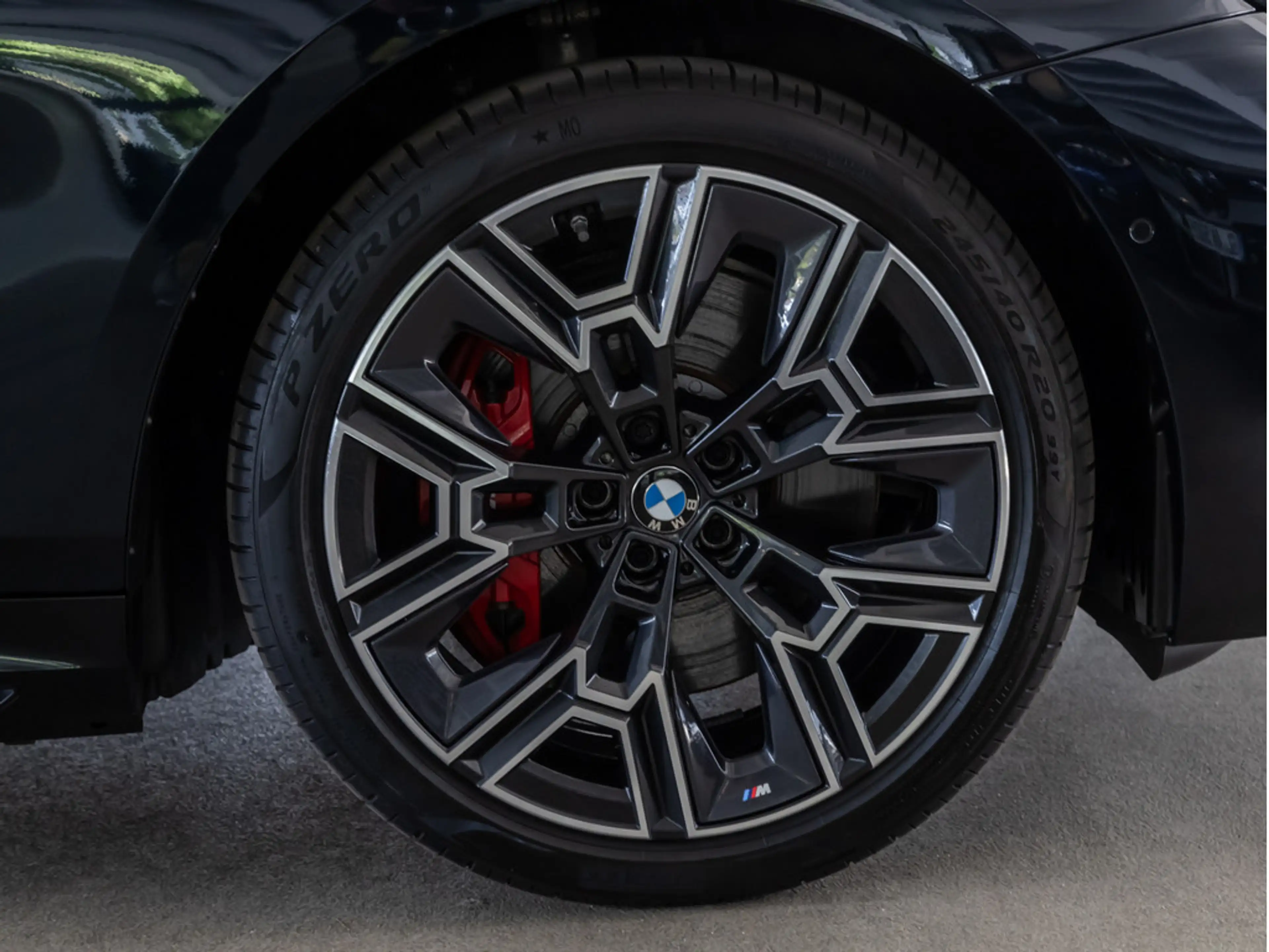 BMW 550 e Touring xDrive M-Sport Pro PANO AHK HUD — photo 14
