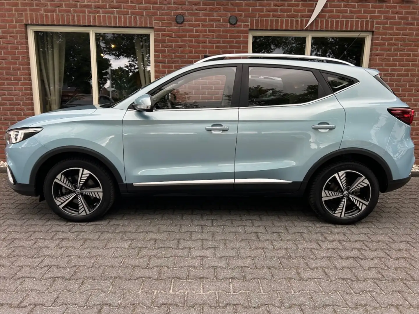 MG ZS MG EV Luxury 45 kWh PANODAK / LEER / STOELVERW. / Verde - 2