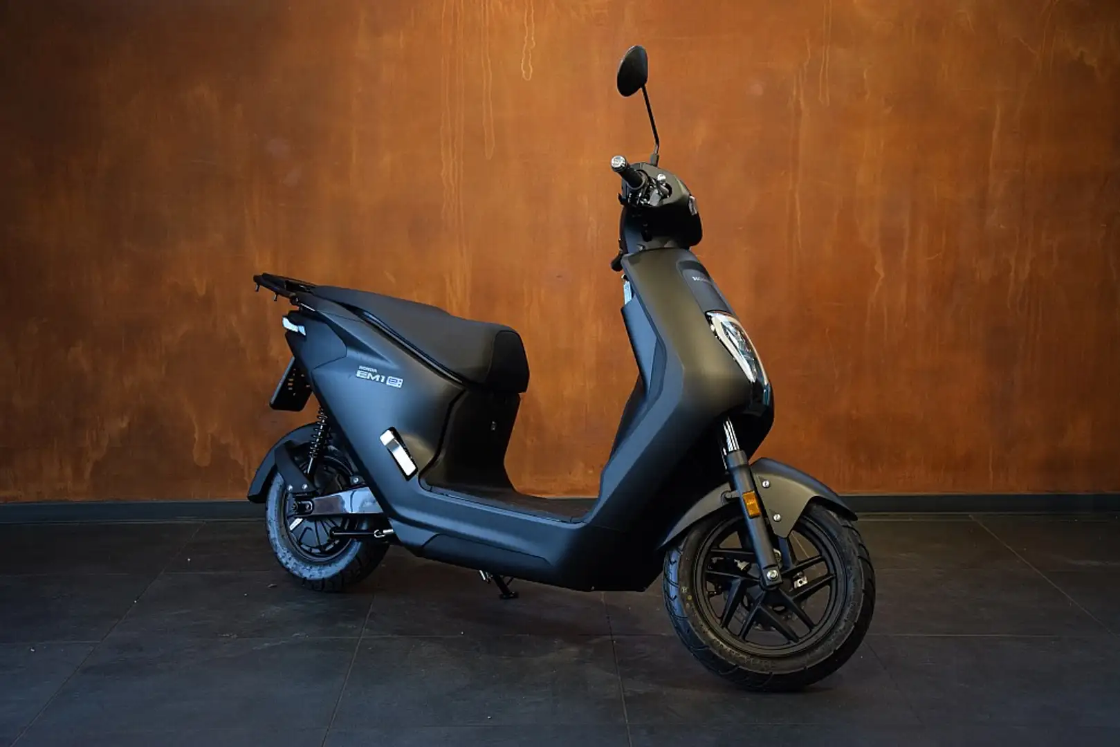 Honda EM1  Elektroroller Negro - 1