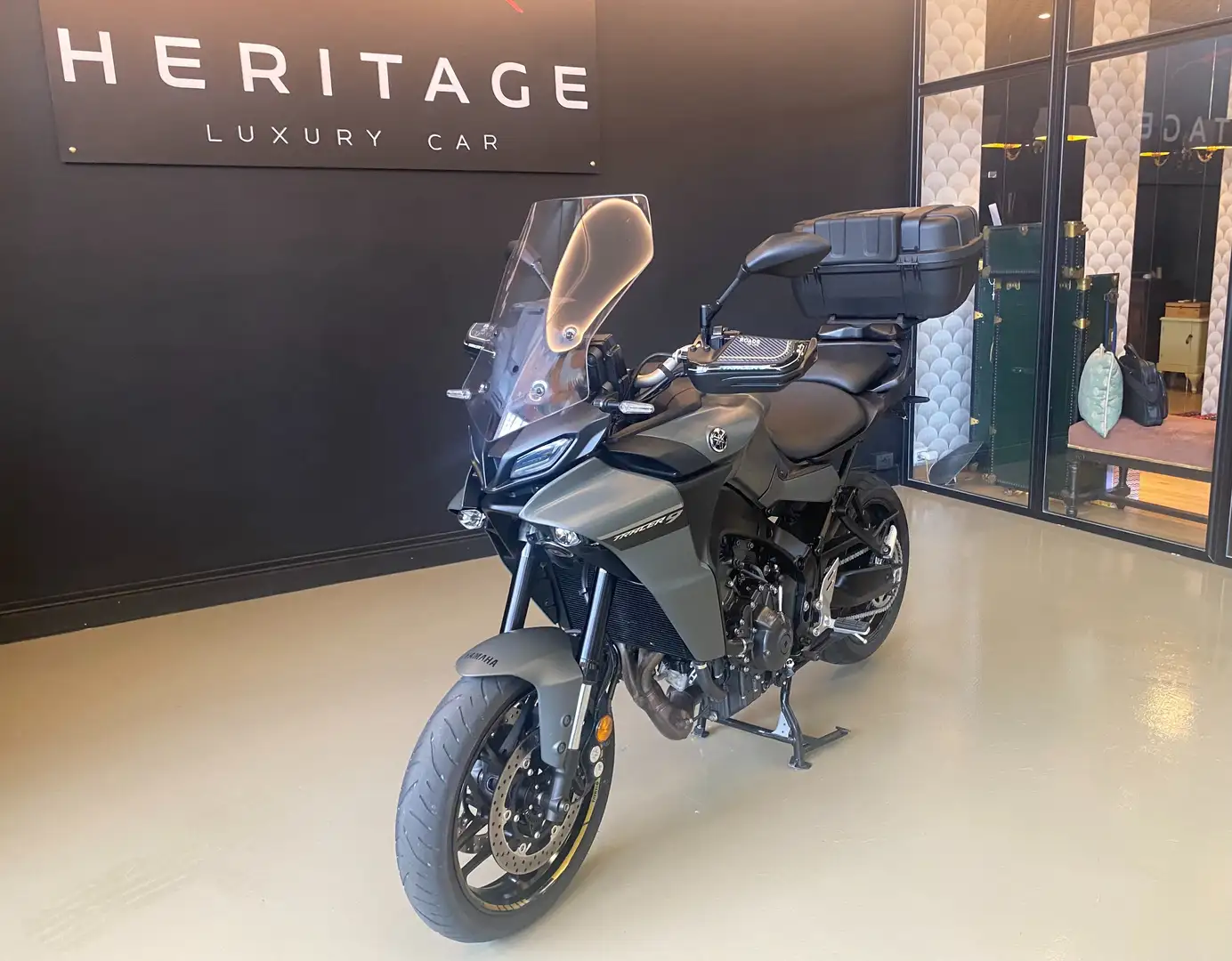 Yamaha Tracer 900 Gris - 1