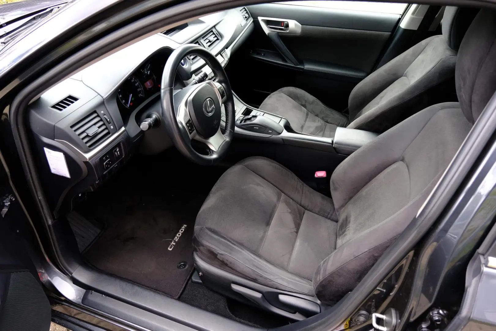 Lexus CT 200h Hybrid Aut. Navi|Alcantara|Cam|LMV|Clima Grey - 2