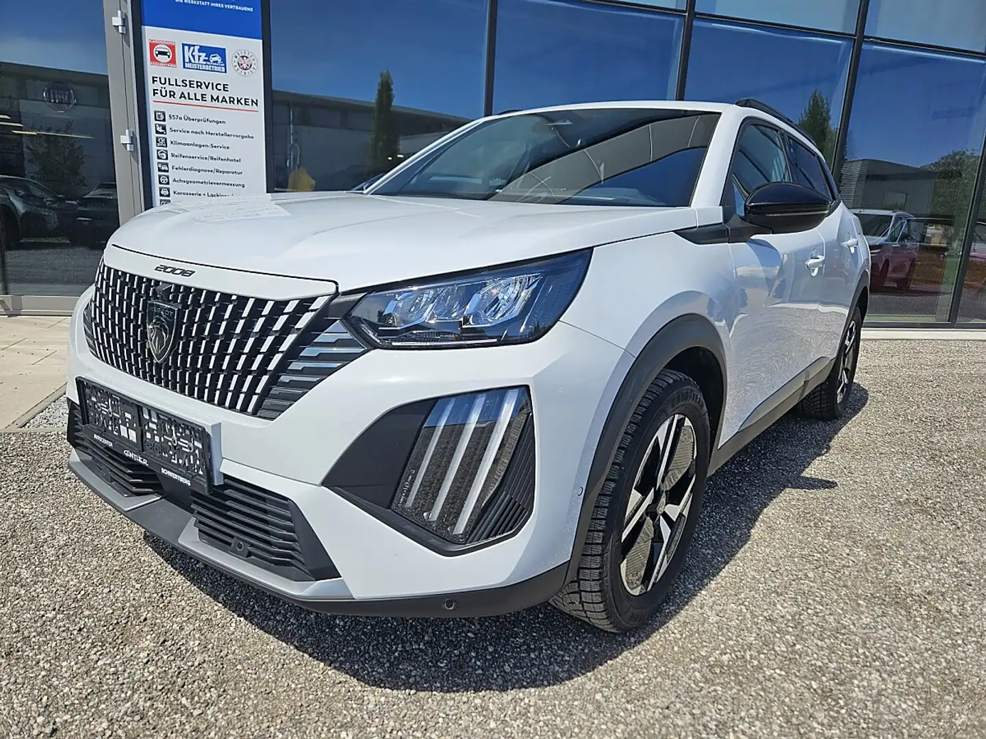 Peugeot 2008 Hybrid 145 e-DCS6 Allure Weiß - 1
