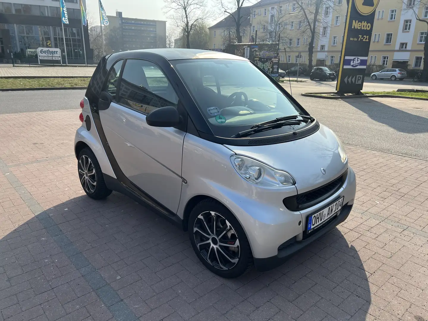 smart forTwo 451 1.0 Benzin 52kW (451.380) Schwarz - 1