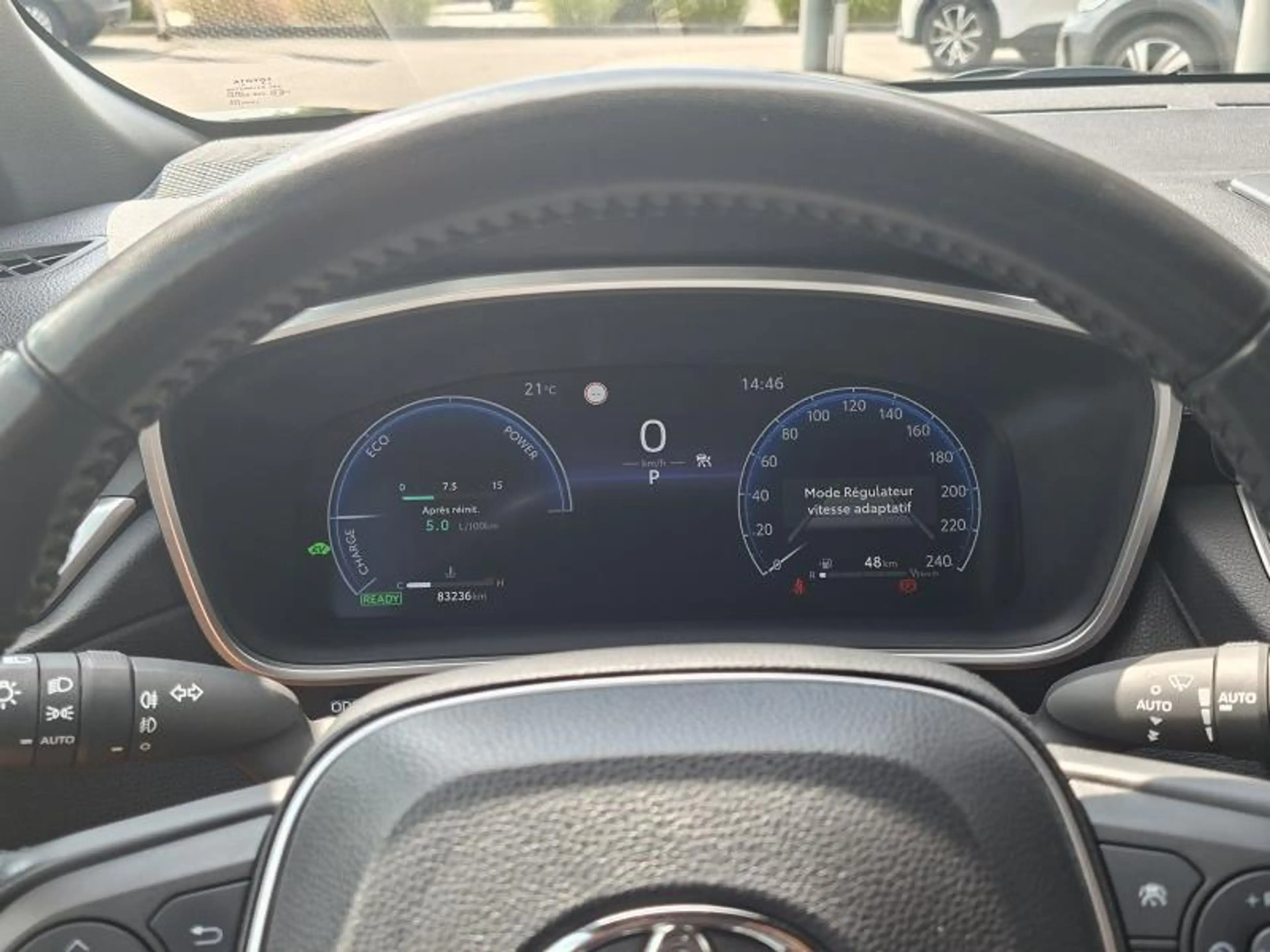 Toyota Corolla Cross STYLE — photo 4