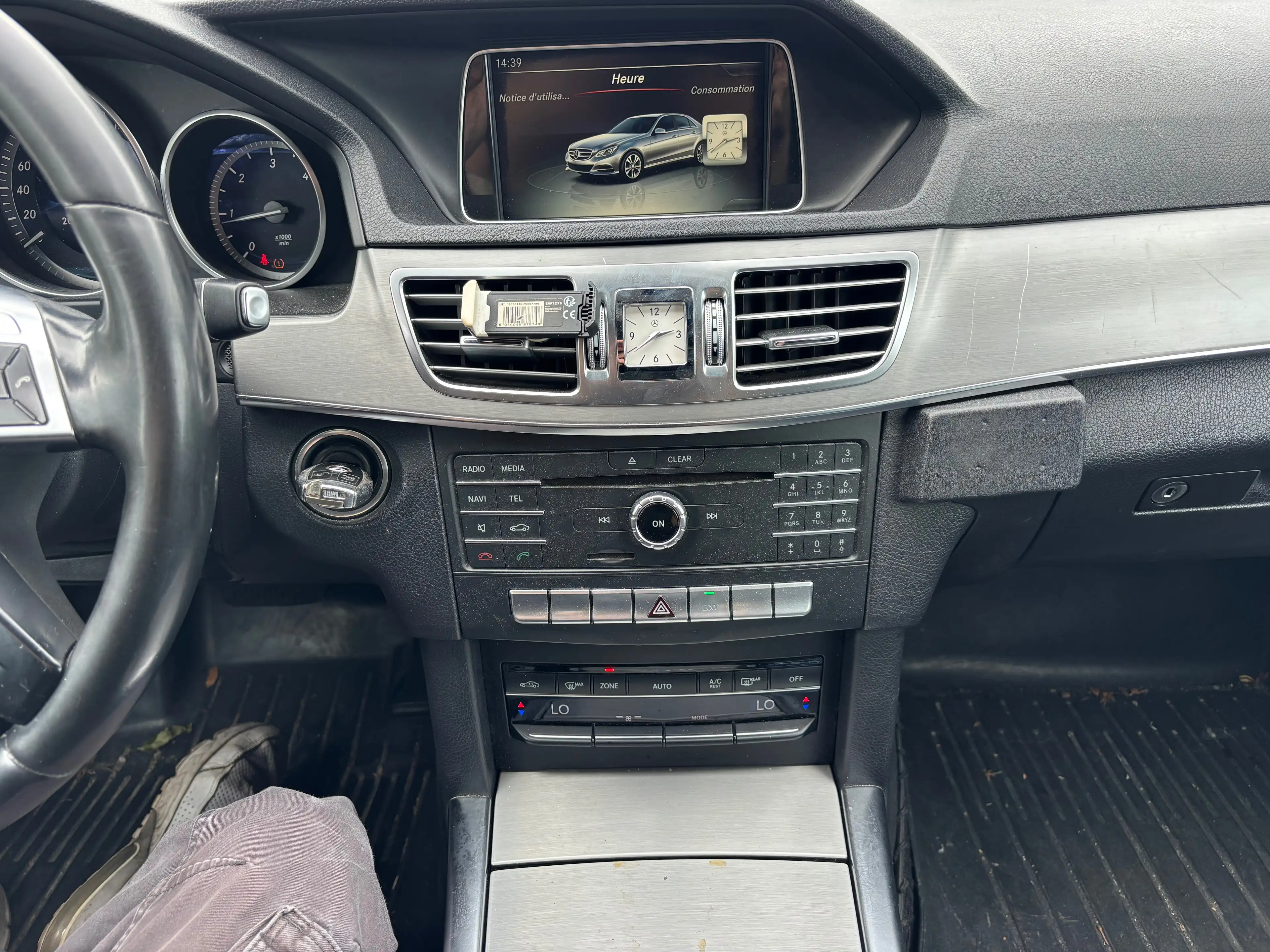 Mercedes-Benz E 200 E 200 BlueTEc — photo 11