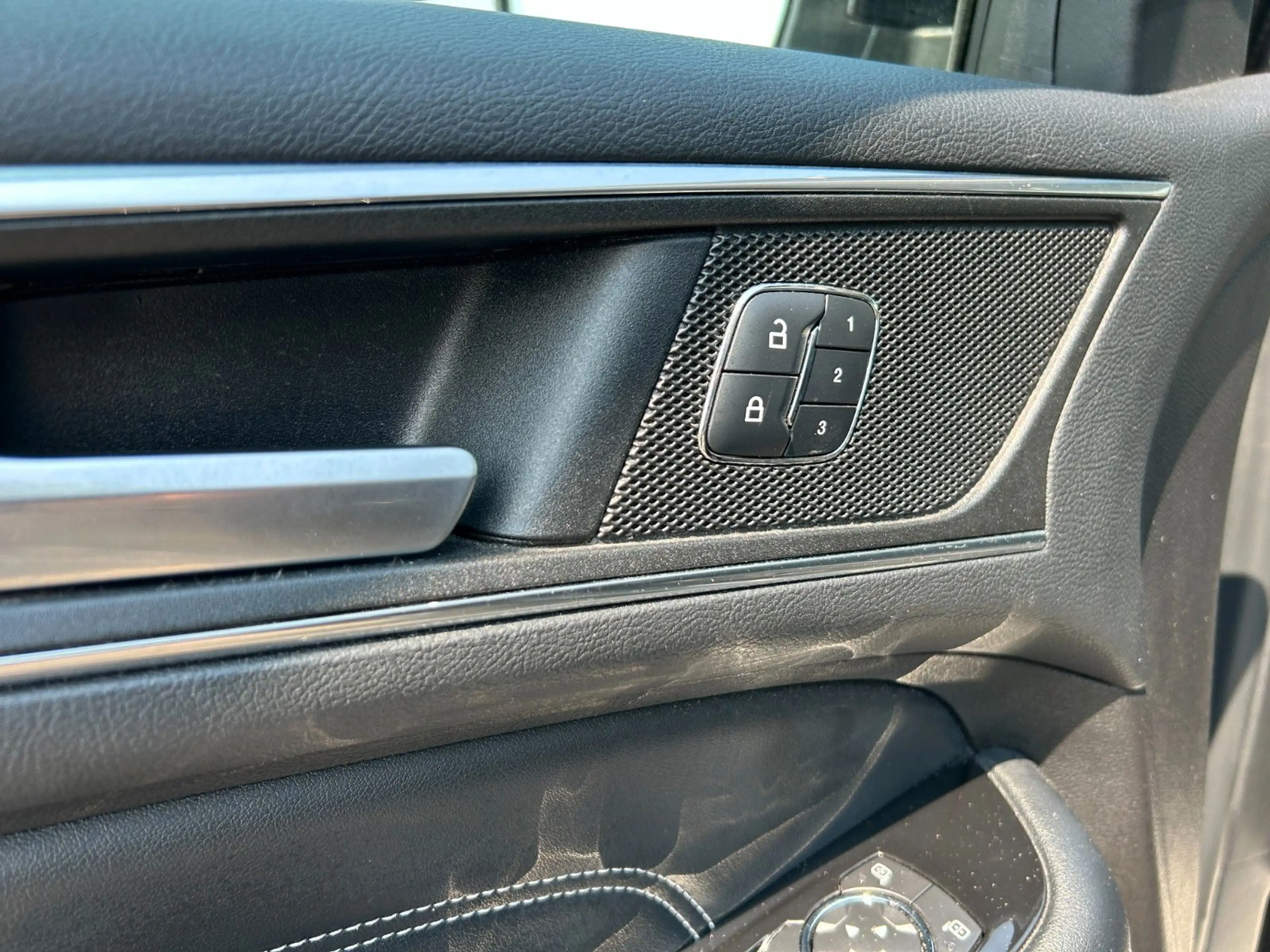 Ford Edge Titanium 2.0 TDCi 4x4 Navi Klimaauto. Leder — photo 14