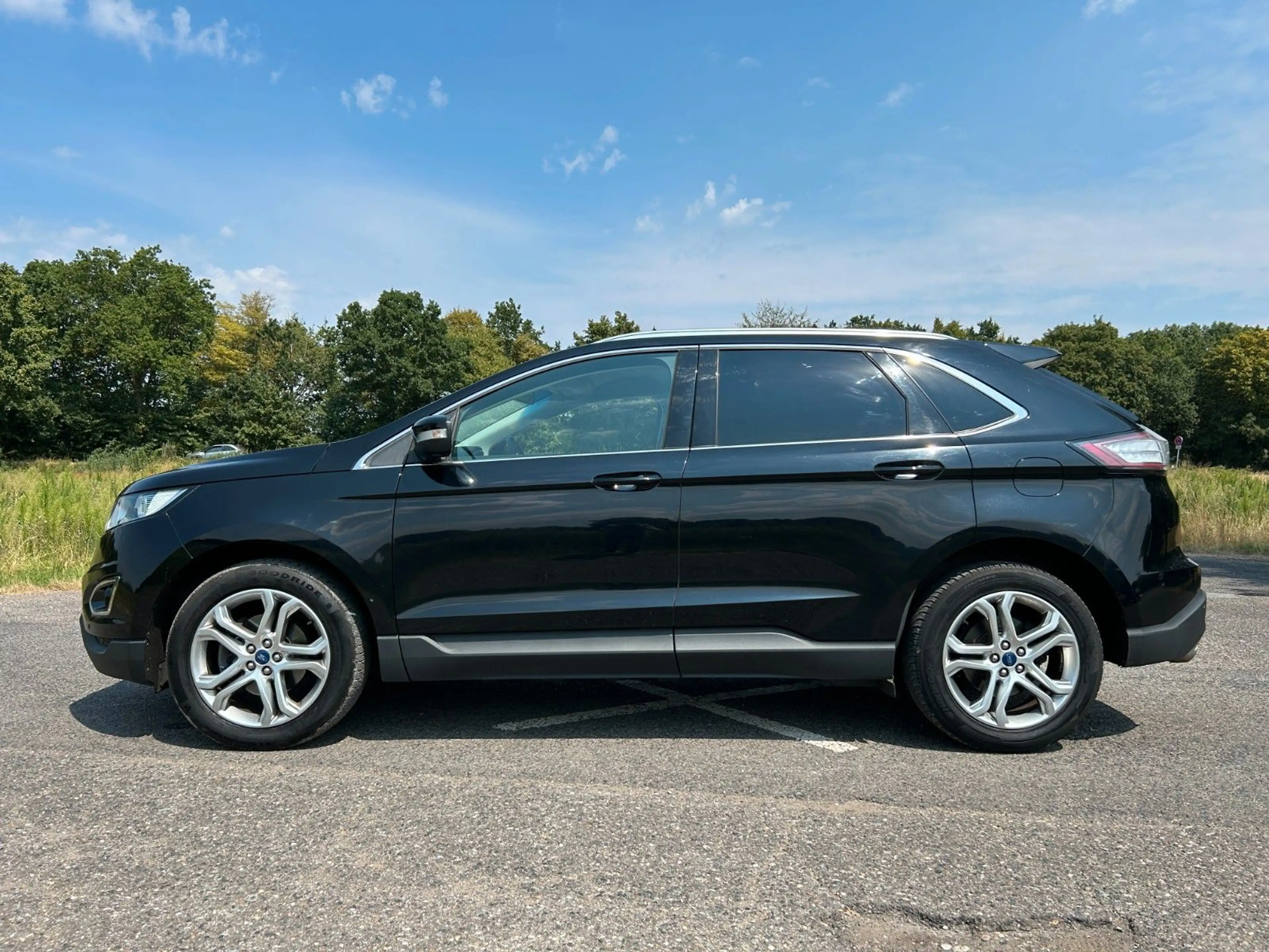 Ford Edge Titanium 2.0 TDCi 4x4 Navi Klimaauto. Leder — photo 2