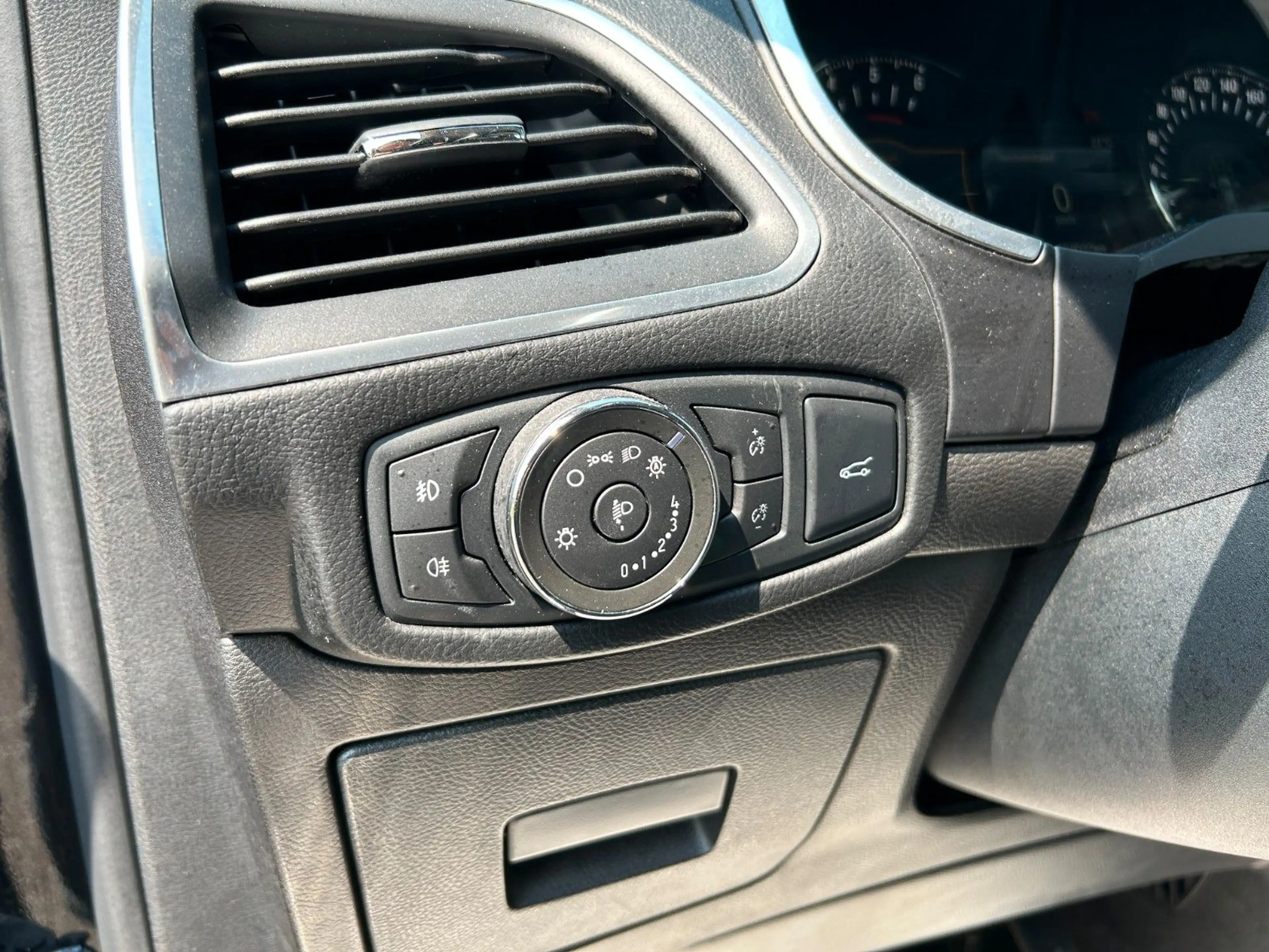 Ford Edge Titanium 2.0 TDCi 4x4 Navi Klimaauto. Leder — photo 15
