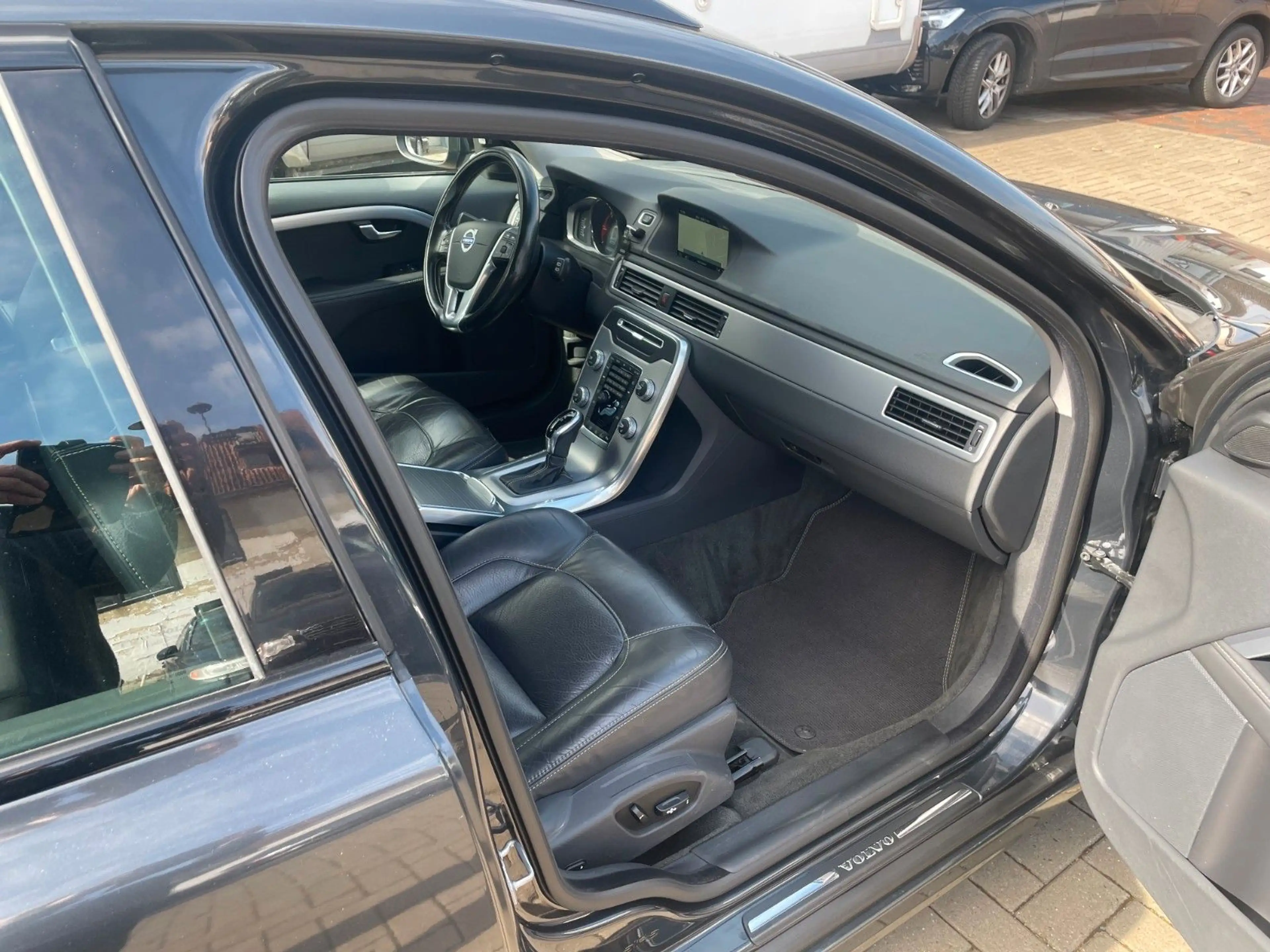 Volvo V70 Kombi D2 Black Edition NAVI,Leder — photo 14