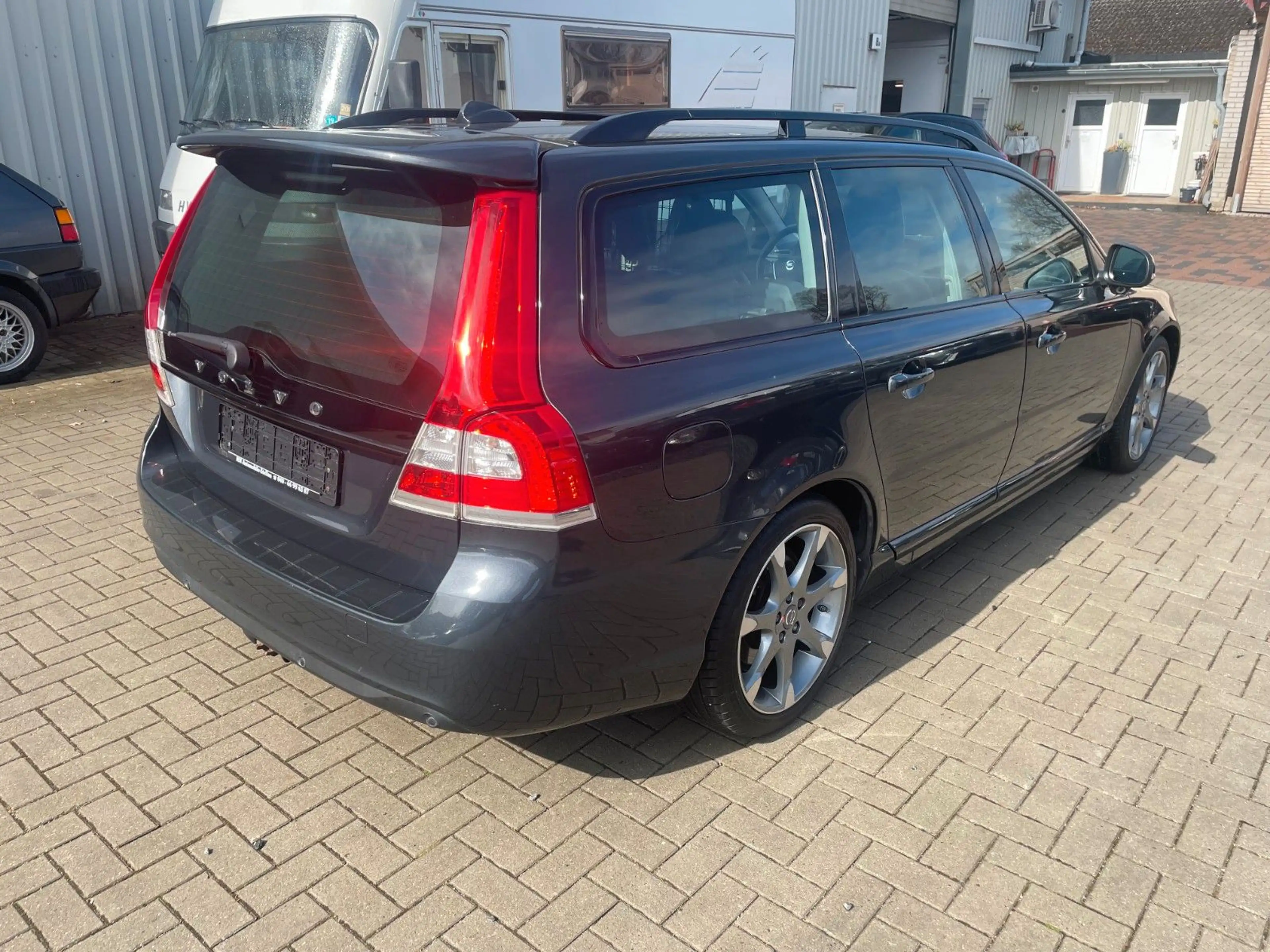 Volvo V70 Kombi D2 Black Edition NAVI,Leder — photo 6