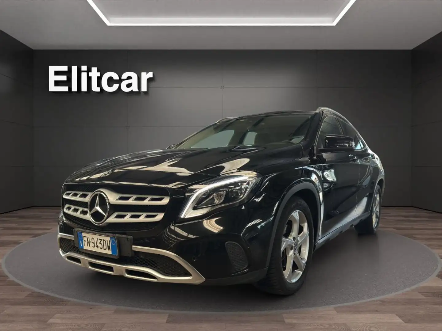 Mercedes-Benz GLA 220 d Automatic Sport Nero - 1