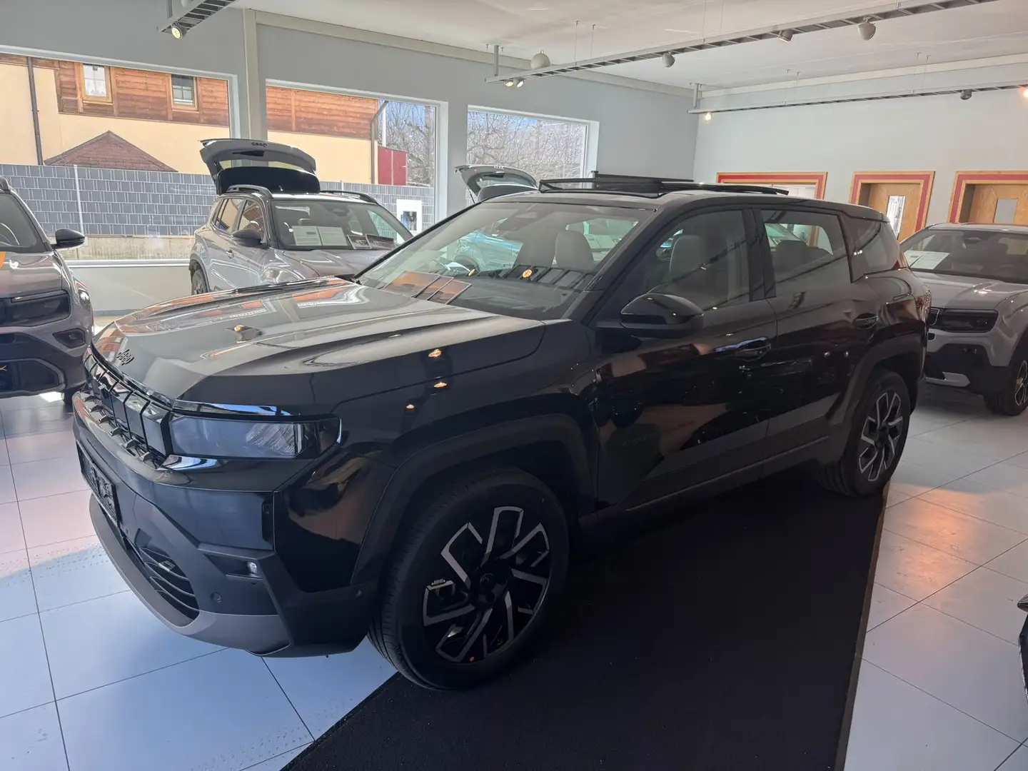 Jeep Compass Elektro 74 kWh Altitude Schwarz - 1
