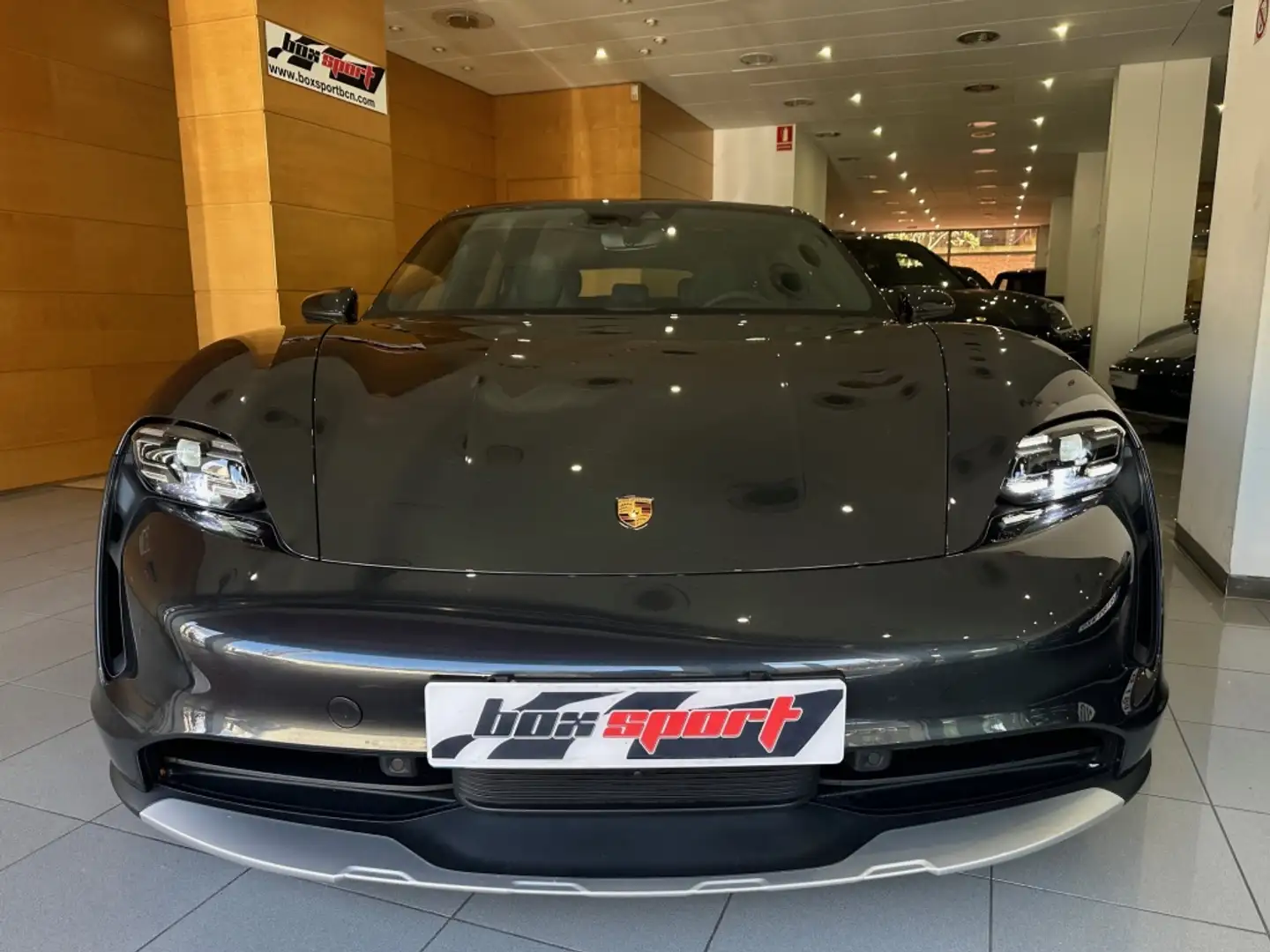 Porsche Taycan 4 Cross Turismo Gris - 2